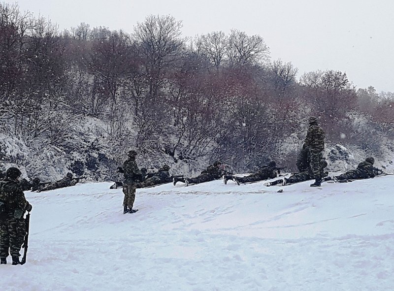 Απόβαση στα χιόνια έκανε ο ελληνικός στρατός στον Εβρο -Εντυπωσιακή άσκηση [εικόνες] | iefimerida.gr 4