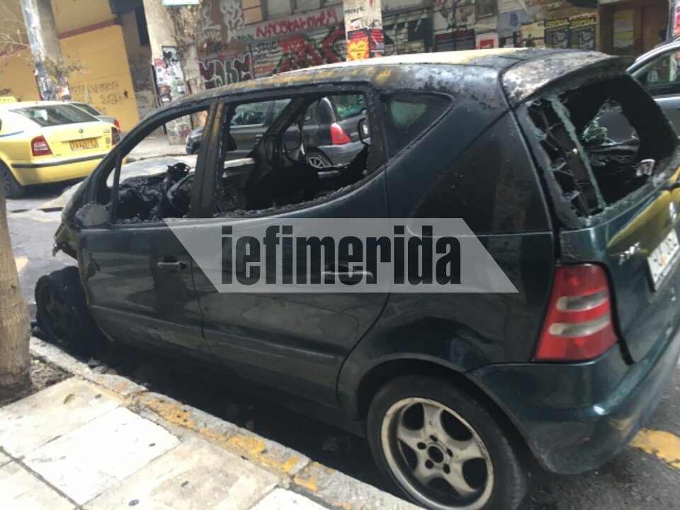 Η επόμενη ημέρα της απεργίας -Αυτά άφησαν πίσω τους οι κουκουλοφόροι στα Εξάρχεια [εικόνες] | iefimerida.gr 5