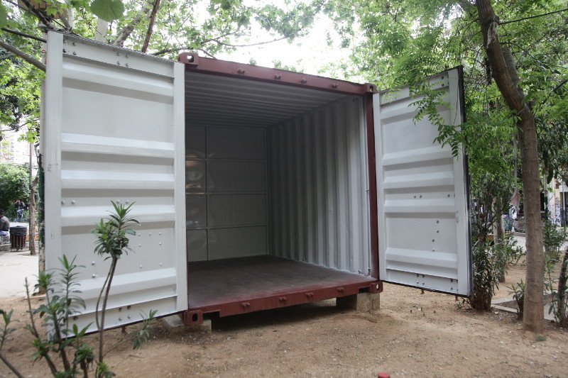 Τρεις κι ο... κούκος στα εγκαίνια του «ΚΕΠ αντιεξουσιαστών» στα Εξάρχεια [εικόνες] | iefimerida.gr 2