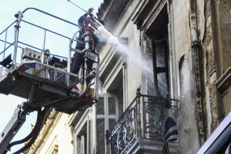 Πυρκαγιά σε εγκαταλελειμμένο κτίριο στα Εξάρχεια [εικόνες] | iefimerida.gr 0