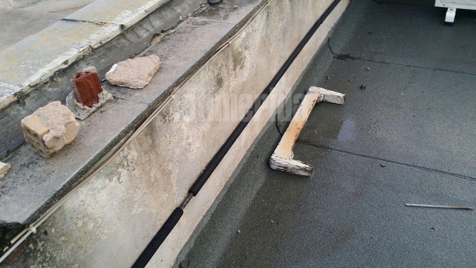  Ντοκουμέντο από τα Εξάρχεια: Ετσι εισέβαλαν στην πολυκατοικία -Γκρέμισαν τα πάντα και τσακώθηκαν στη μοιρασιά των κλοπιμαίων [εικόνες] | iefimerida.gr 1