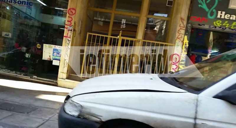 Αυτοψία του iefimerida στο άβατο των Εξαρχείων -«Δεν αντέχουμε άλλο, να έρθουν οι πολιτικοί να ζήσουν εδώ» [εικόνες] | iefimerida.gr 5