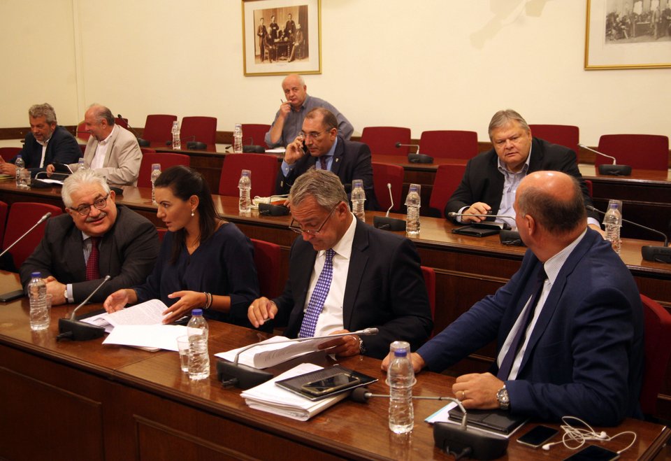 Μύλος στην Επιτροπή Θεσμών για το αίτημα της ΝΔ να κληθούν οι καναλάρχες στη Βουλή -Εξαλλοι Βενιζέλος, Βορίδης με την Τασία | iefimerida.gr 0