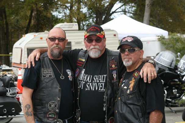 «Ο Χριστός οδηγεί Χάρλει Ντάβιντσον»-Μηχανόβιοι μαρσάρουν και κηρύσσουν το Ευαγγέλιο [εικόνες] | iefimerida.gr 1