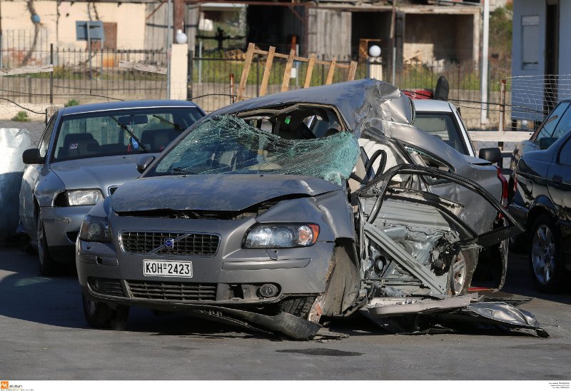 Σκηνές σπαραγμού στις κηδείες δύο παιδιών από το τροχαίο στον Εύοσμο -Σήμερα το τελευταίο αντίο στα άλλα δύο | iefimerida.gr 1
