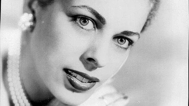 Ερωτικά γράμματα, μυστικά ραντεβού, μια εγκυμοσύνη και μετά η Επανάσταση - Η κρυφή ερωμένη του Φιντέλ [εικόνες] | iefimerida.gr 2