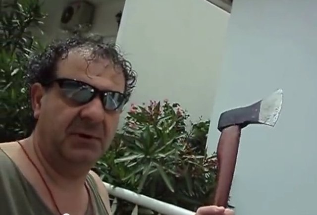 Ο «εξολοθρευτής φιδιών» από τις Σέρρες που έγινε σταρ του Διαδικτύου – Απολαυστικό βίντεο | iefimerida.gr 0