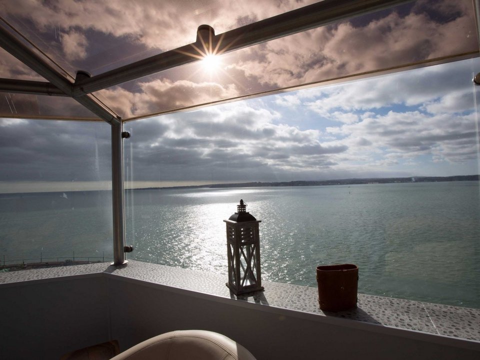 Ελικοδρόμιο, σουίτες και εμπορικό κέντρο – Ενα πρώην φρούριο έγινε πολυτελές ξενοδοχείο [εικόνες]  | iefimerida.gr 1