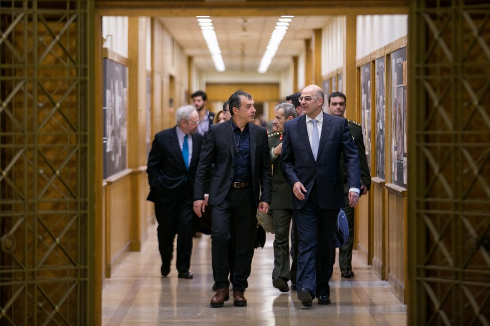 Το Ποτάμι στα άδυτα του Πενταγώνου –Οταν ο Θεοδωράκης ύμνησε τον Δένδια [εικόνες] | iefimerida.gr 0