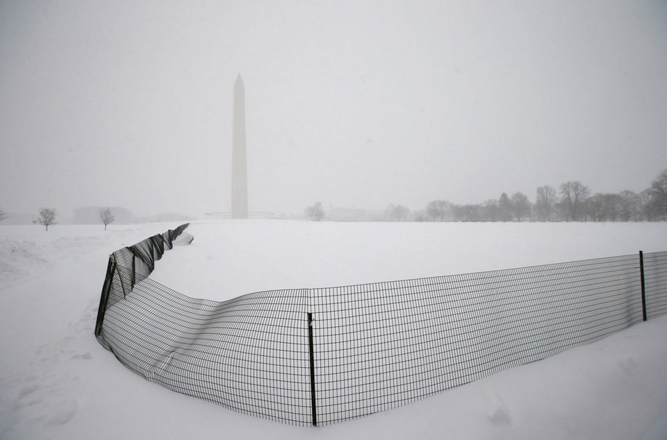 Συναγερμός από την χιονοθύελλα στη Νέα Υόρκη [εικόνες] | iefimerida.gr 2