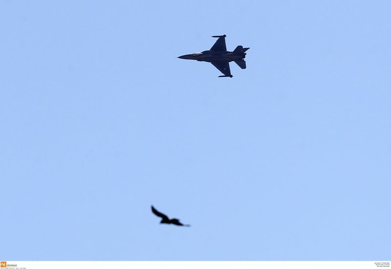 Τσίτα τα γκάζια στα F-16 -Πανέτοιμη η ομάδα «Ζευς» για την παρέλαση της 28ης Οκτωβρίου [εικόνες] | iefimerida.gr 3