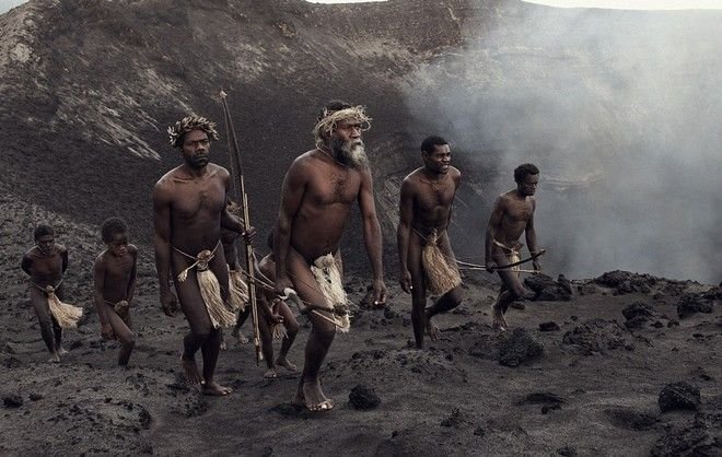 Στα άδυτα του κόσμου – Eνα συγκλονιστικό φωτορεπορτάζ για τις φυλές που κινδυνεύουν με εξαφάνιση σε όλο τον κόσμο [εικόνες]  | iefimerida.gr 16