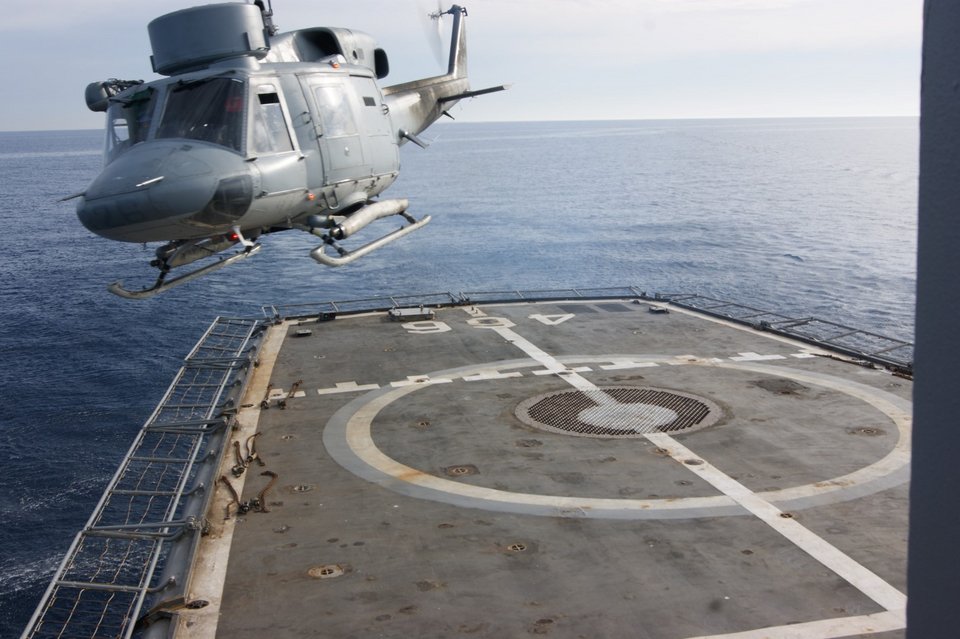 Αρχισαν ξανά οι ασκήσεις του ΠΝ με τα ελικόπτερα Agusta Bell -Μια εβδομάδα μετά την τραγωδία [εικόνες] | iefimerida.gr 1