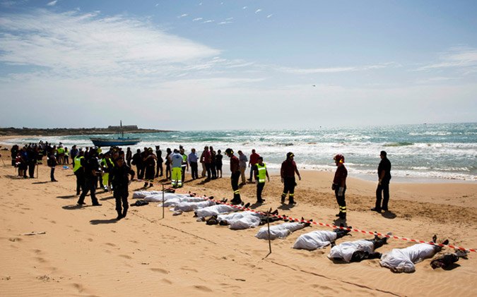 Εθνικό πένθος στην Ιταλία -Η θάλασσα ακόμα ξεβράζει πτώματα [εικόνες & βίντεο] | iefimerida.gr 0