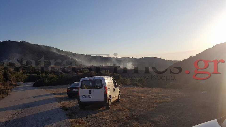 Ολονύχτια μάχη με τις φλόγες στην Αχαΐα [εικόνες & βίντεο] | iefimerida.gr 2