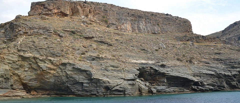 Υπό διάλυση η Αρχαιολογική Υπηρεσία μας τη στιγμή που ξένοι χρηματοδοτούν αδρά αποστολές για ανασκαφές στην Aνδρο [εικόνες+βίντεο]  | iefimerida.gr 1