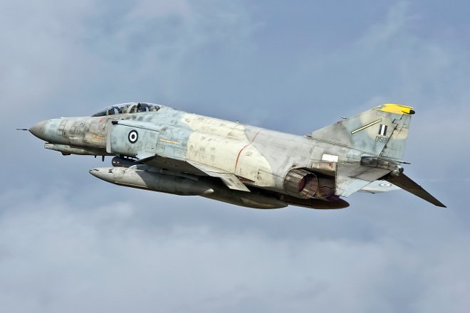 Αυτό είναι το θρυλικό Φάντομ της Ελληνικής Αεροπορίας που θα πάρει μέρος σε διεθνές σόου [εικόνες] | iefimerida.gr 4