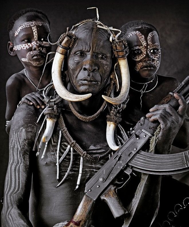 Στα άδυτα του κόσμου – Eνα συγκλονιστικό φωτορεπορτάζ για τις φυλές που κινδυνεύουν με εξαφάνιση σε όλο τον κόσμο [εικόνες]  | iefimerida.gr 3