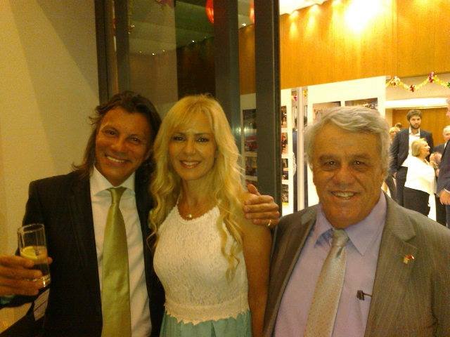 Οταν ο Ηλίας Ψινάκης συνάντησε τη Μαρία Σόδη -Τρυφερό ενσταντανέ στον Μαραθώνα [εικόνα] | iefimerida.gr 0