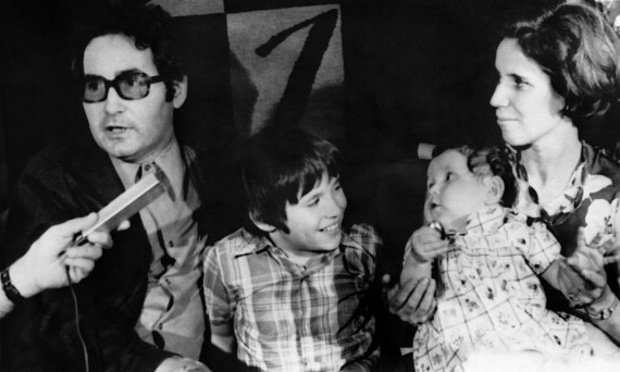  Μπεάτε & Σερζ Κλάρσφελντ: Οι κυνηγοί των Ναζί απόψε θα μιλήσουν στην Αθήνα [εικόνες] | iefimerida.gr 1