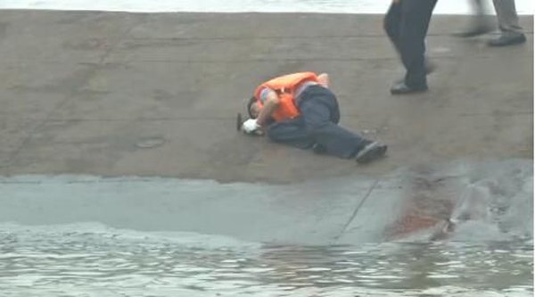 Τραγωδία στην Κίνα: Πλοίο με 458 επιβαίνοντες βυθίστηκε μέσα σε δύο λεπτά [εικόνες] | iefimerida.gr 3