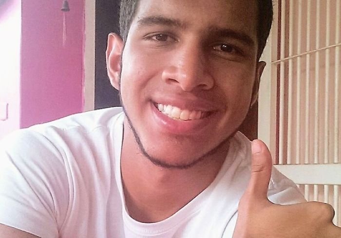 Βενεζουέλα: 17χρονος νεκρός από σφαίρα στο στήθος σε διαδήλωση κατά του Μαδούρο [εικόνες] | iefimerida.gr 4