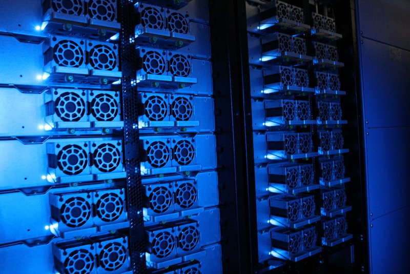 Μια βόλτα στο νέο κέντρο αποθήκευσης δεδομένων της Facebook -Εκεί που είναι αποθηκευμένες όλες οι φωτογραφίες μας [εικόνες] | iefimerida.gr 3