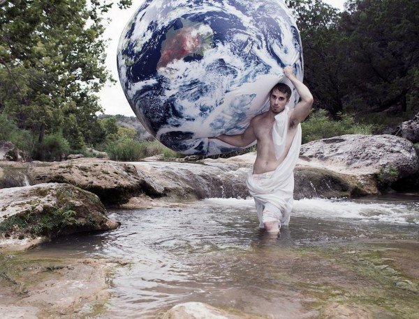 Ο νεαρός με τις πιο έξυπνες φωτογραφίες στο Facebook: Φαντασία και χιούμορ [εικόνες] | iefimerida.gr 3