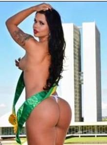 Σάλος και πάλι στη Βραζιλία: Εβαλαν πόρνες μέσα στη Βουλή [εικόνες] | iefimerida.gr 5