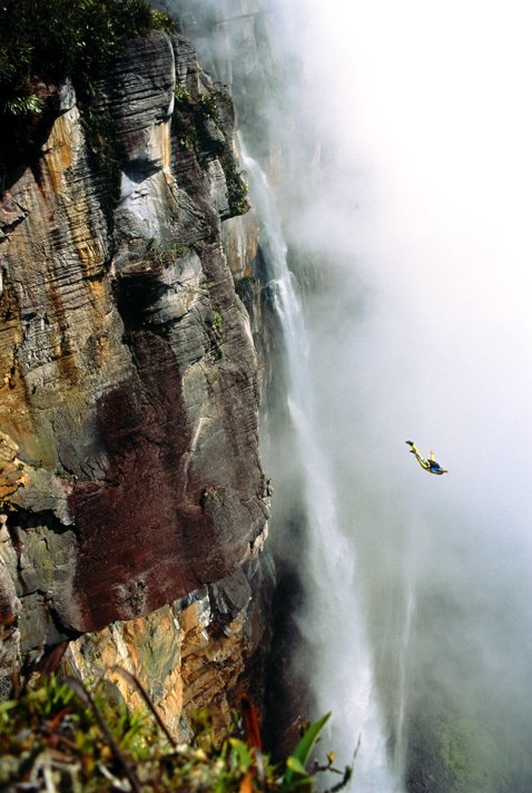 Φωτογραφίες που κόβουν την ανάσα - Πόσο ψηλά μπορεί να φτάσει ένας άνθρωπος; [εικόνες] | iefimerida.gr 5