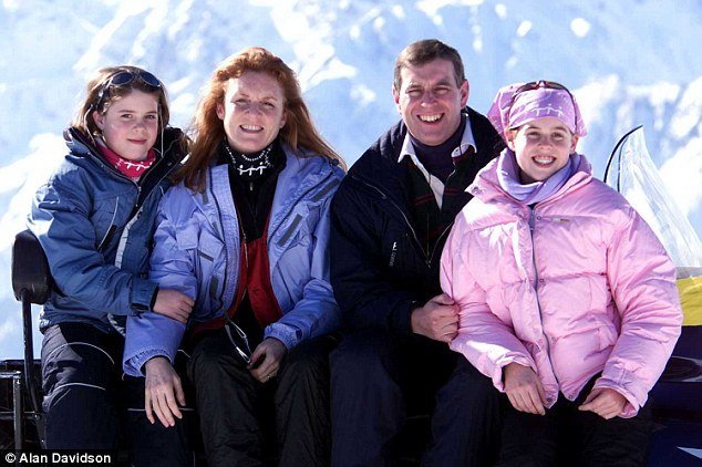 Το 24σέλιδο ημερολόγιο της «ανήλικης σκλάβας του σεξ» του πρίγκιπα Άντριου -Περιγράφει τις ερωτικές συνευρέσεις τους [εικόνες] | iefimerida.gr 9