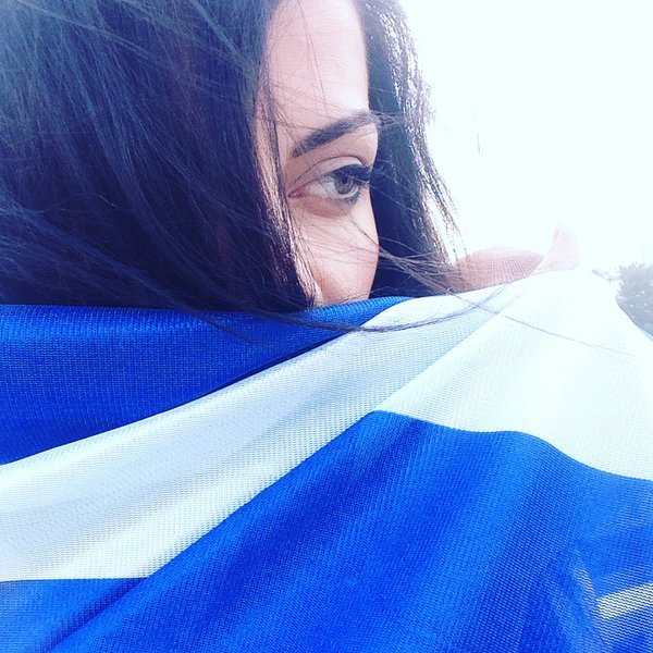 Γίνεται της ...μαντήλας στο twitter -Ενα θέμα που διχάζει [εικόνες] | iefimerida.gr 8