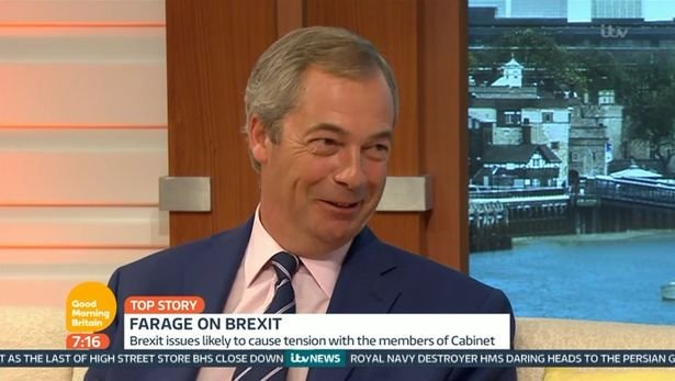 Ο Φάρατζ ξύρισε το χιτλερικό μουστάκι: «Θα επιστρέψει με καλύτερο» [εικόνες] | iefimerida.gr 1