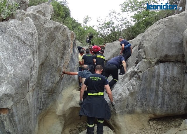 Παραλίγο νέα τραγωδία σε φαράγγι: Σώθηκε περιπατητής που έπεσε σε κώμα [εικόνες &βίντεο] | iefimerida.gr 1