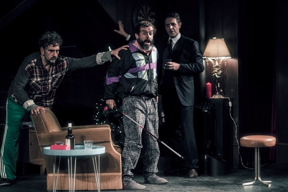 H νέα πρόκληση του Μαρκουλάκη επί σκηνής -Με μούσια, τυφλός και μέθυσος [εικόνες]  | iefimerida.gr 5