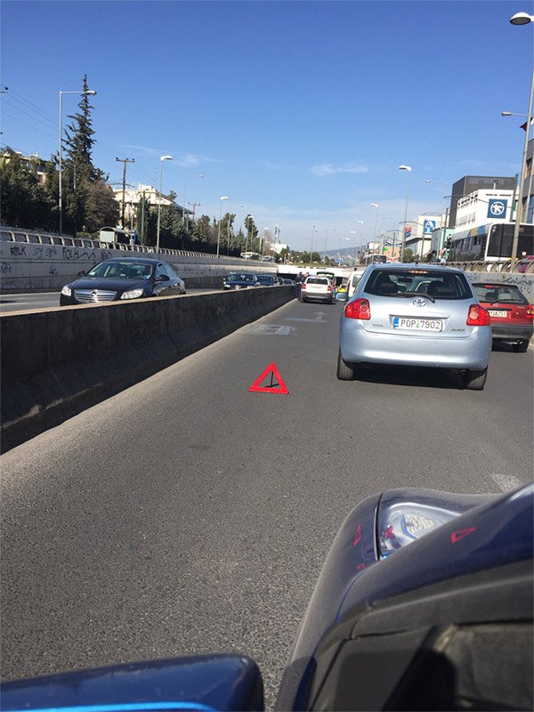 Καραμπόλα στον Φάρο Ψυχικού -Τεράστιες ουρές στο ρεύμα προς Κηφισιά [εικόνα] | iefimerida.gr 0