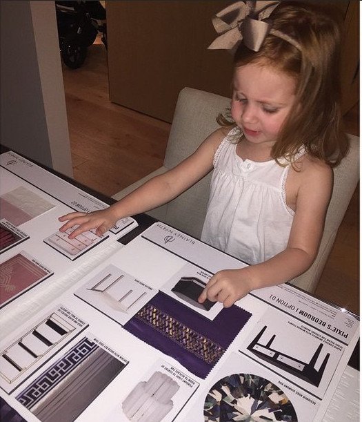 Φρενίτιδα στην Αυστραλία για την 3χρονη κοκκινομάλλα fashionista: Τη σέρνουν από show σε show [εικόνες] | iefimerida.gr 17