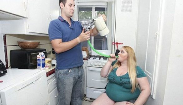 Πάχυνε τη γυναίκα του για να την... αγαπάει περισσότερο! [εικόνες] | iefimerida.gr 2