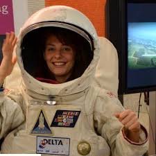 Συγκλονίζουν οι γονείς που ψάχνουν την κόρη τους στα συντρίμμια του Boeing στην Ουκρανία [εικόνες&βίντεο] | iefimerida.gr 3