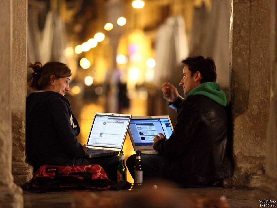 Οι εργαζόμενοι του Facebook γκρινιάζουν -Tα άπλυτα των μάνατζερ, οι ατέλειωτες ώρες και η εργασιακή κόλαση [εικόνες] | iefimerida.gr 3