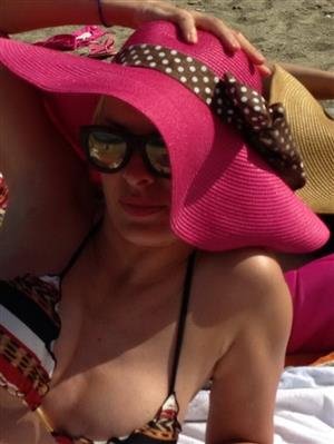 Οι βουτιές της Μενεγάκη που «τσουρούφλισαν» τους followers της [εικόνες]  | iefimerida.gr 1