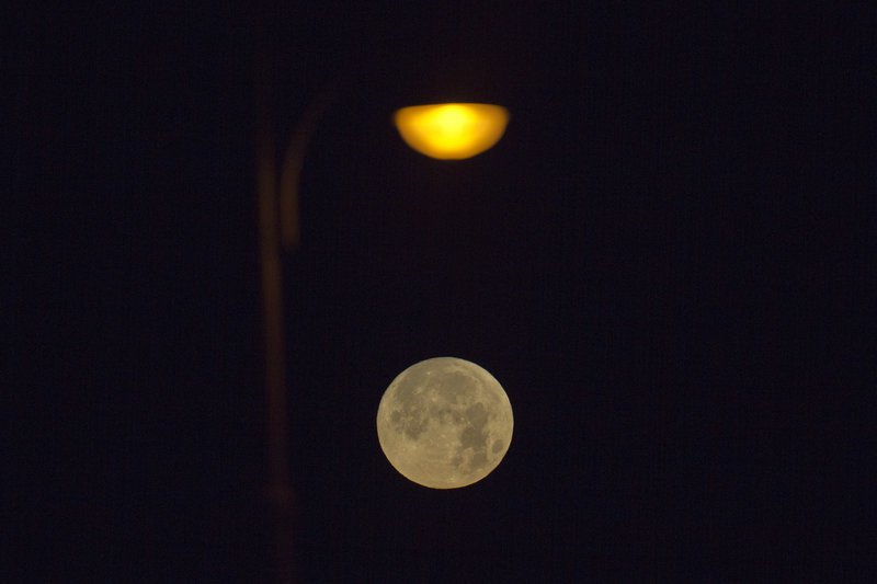 Σήμερα το φαντασμαγορικό τριπλό «σόου» στον ουρανό, με την έκλειψη υπερ-σελήνης [εικόνες] | iefimerida.gr 1