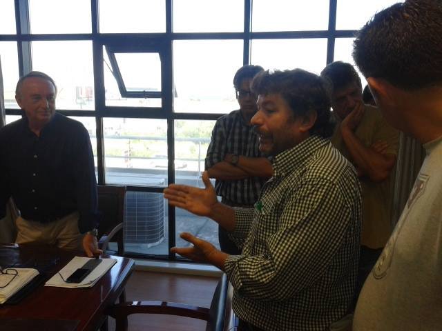 H πιο μακάβρια διαμαρτυρία για τις συντάξεις: Εργαζόμενοι στην Αχαΐα μπήκαν σε φέρετρα [εικόνες] | iefimerida.gr 1