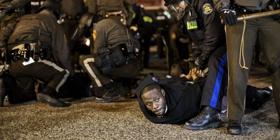 Αυξήθηκε ραγδαία ο ρατσισμός στην οκταετία Ομπάμα -Αφήνει πίσω του συντρίμμια [εικόνες] | iefimerida.gr 5