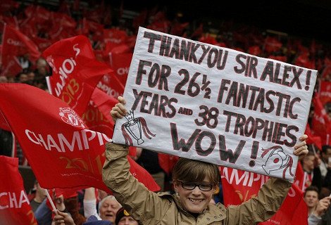 Το συγκινητικό «αντίο» του Φέργκιουσον στη Μάντσεστερ Γιουνάιτεντ [βίντεο&εικόνες] | iefimerida.gr 0