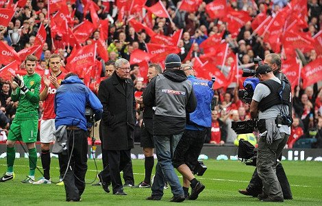 Το συγκινητικό «αντίο» του Φέργκιουσον στη Μάντσεστερ Γιουνάιτεντ [βίντεο&εικόνες] | iefimerida.gr 2