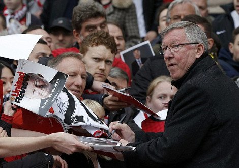 Το συγκινητικό «αντίο» του Φέργκιουσον στη Μάντσεστερ Γιουνάιτεντ [βίντεο&εικόνες] | iefimerida.gr 3