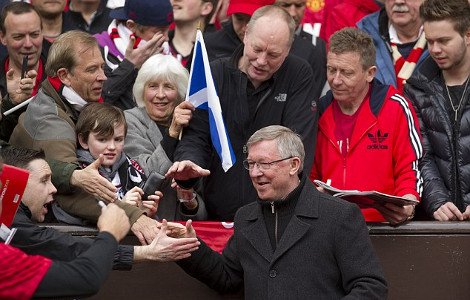 Το συγκινητικό «αντίο» του Φέργκιουσον στη Μάντσεστερ Γιουνάιτεντ [βίντεο&εικόνες] | iefimerida.gr 4