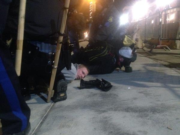 Οι ΗΠΑ φλέγονται: Αυτοκίνητα πυρπολούνται, κτίρια καίγονται -Διαδηλώσεις από το Φέργκιουσον μέχρι τη Νέα Υόρκη [βίντεο & εικόνες] | iefimerida.gr 14