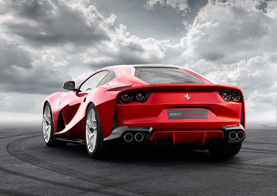 H νέα top Ferrari ονομάζεται 812 Superfast | iefimerida.gr 2